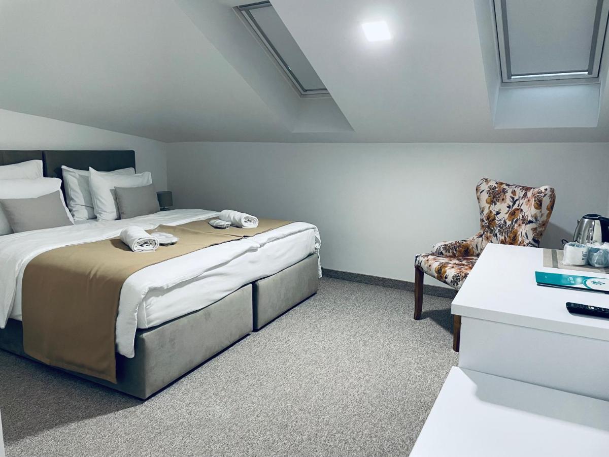 Hotel Vezir Palace 트라브니크 외부 사진